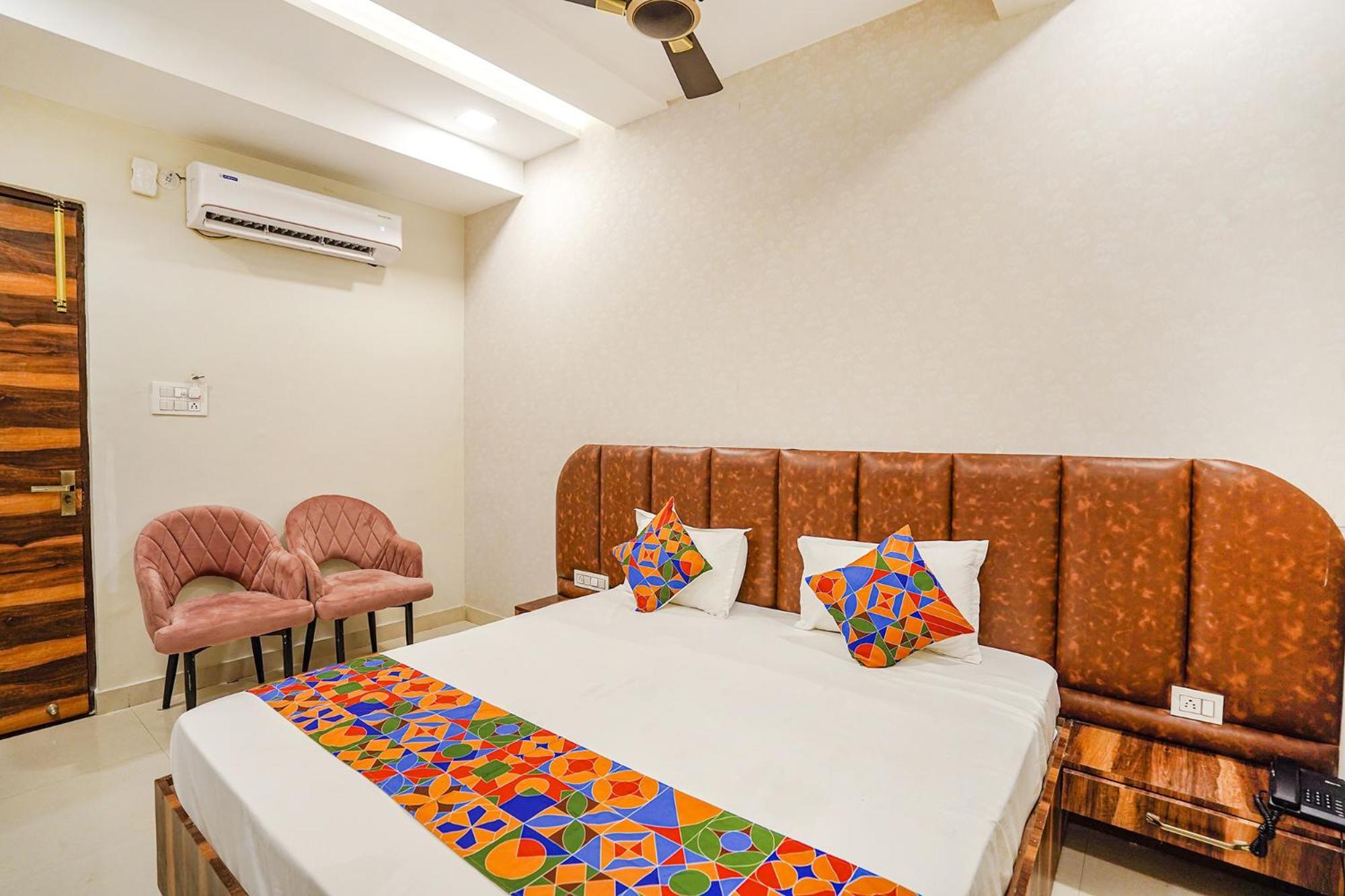 Fabhotel Ts Inn Faithfulganj Exteriör bild